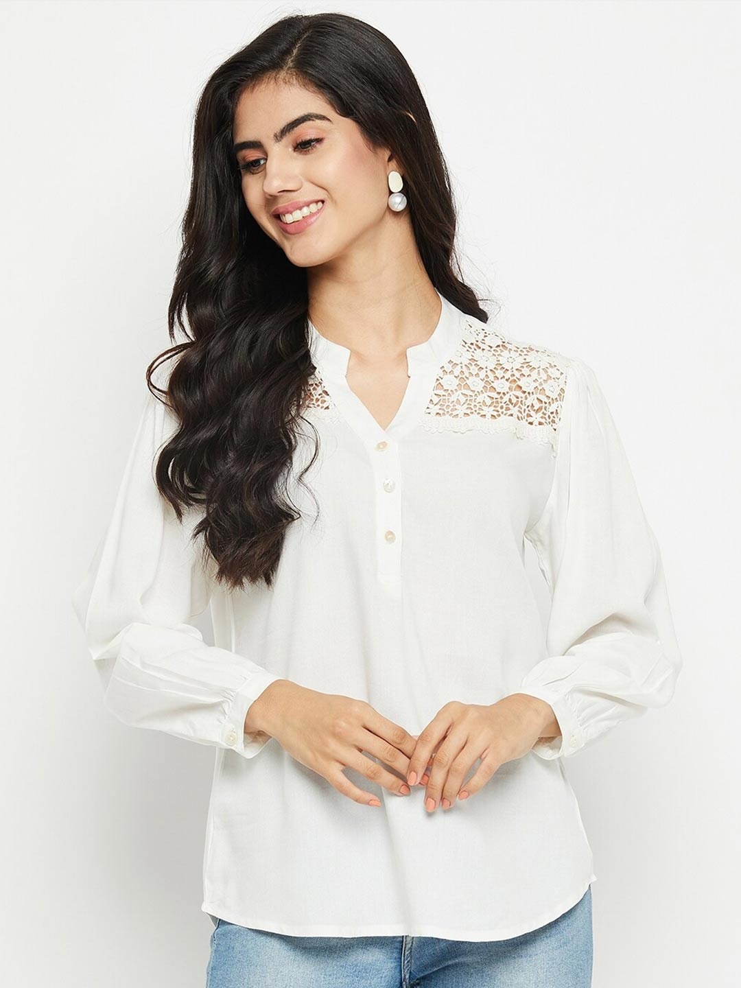 

Ruhaans Mandarin Collar Lace Insert Detail Top, Off white