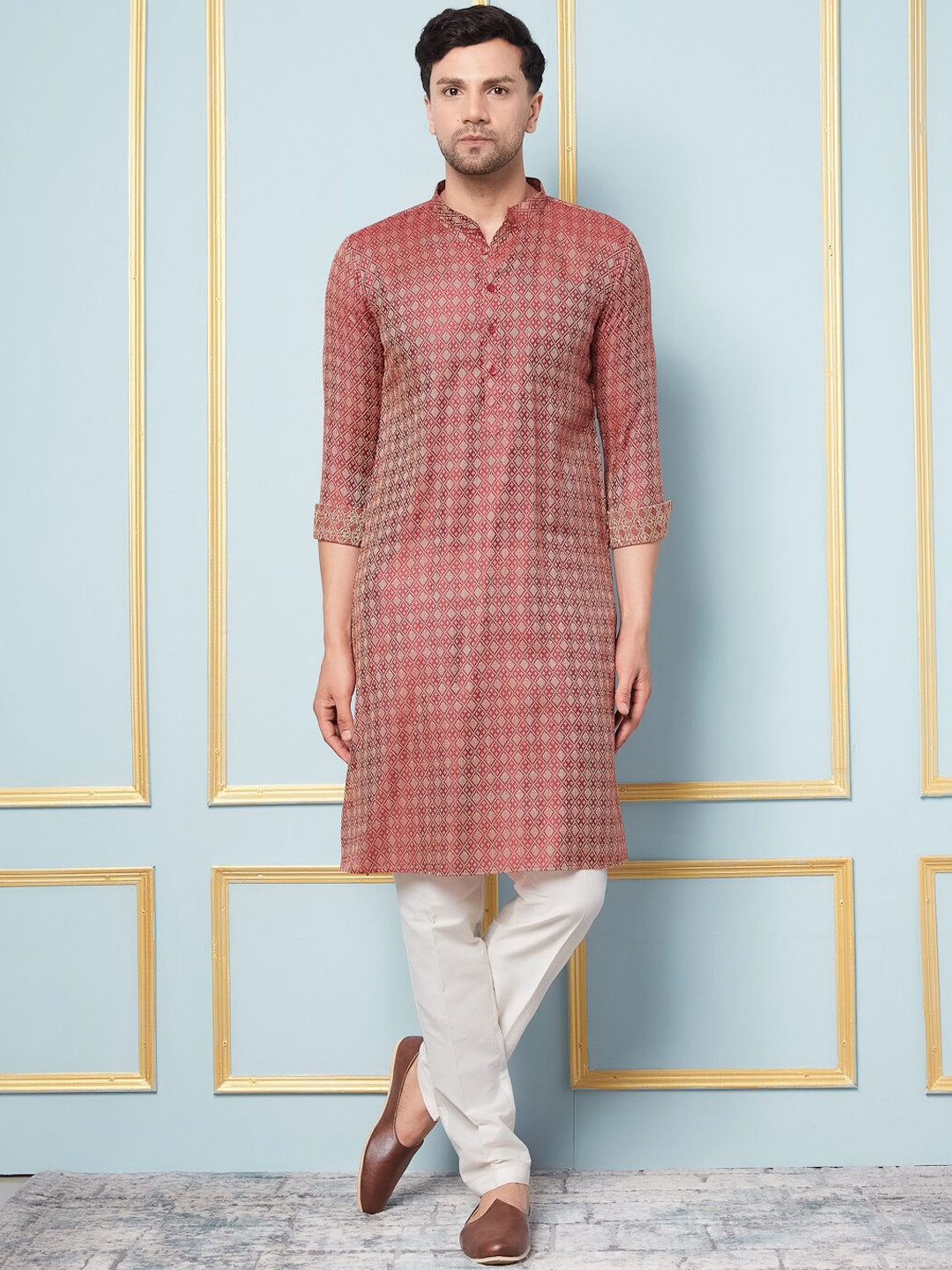 

See Designs Geometric Woven Design Straight Kurta, Maroon