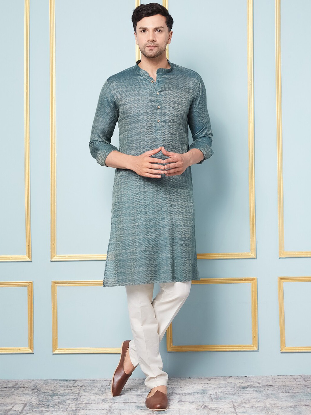 

See Designs Mandarin Collar Woven Design Straight Kurta with Pyjamas, Green
