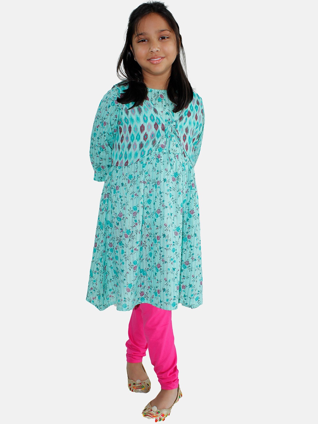 

KiddoPanti Girls Round Neck Floral Printed Pure Cotton Kurta & leggings and Jacket, Green