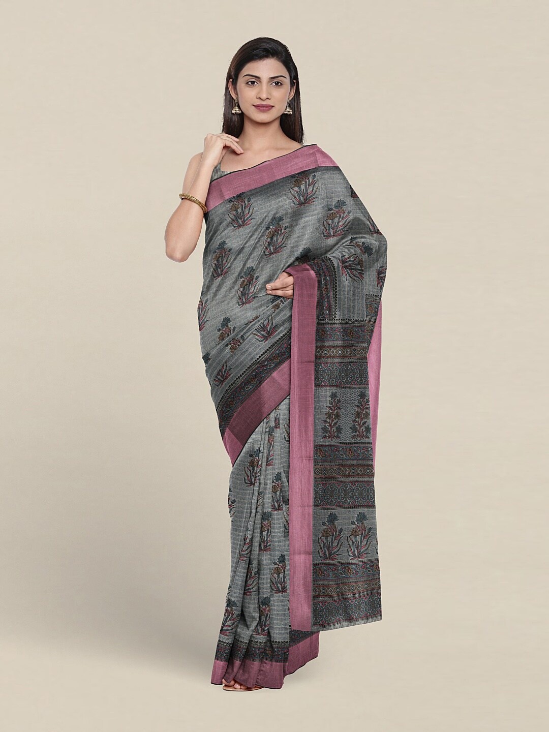 

Pothys Floral Printed Pure Cotton Saree, Grey