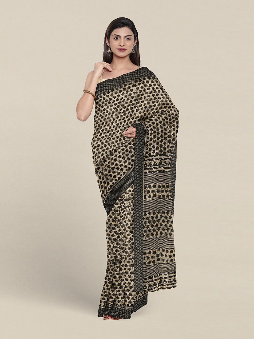 

Pothys Floral Printed Pure Cotton Saree, Beige