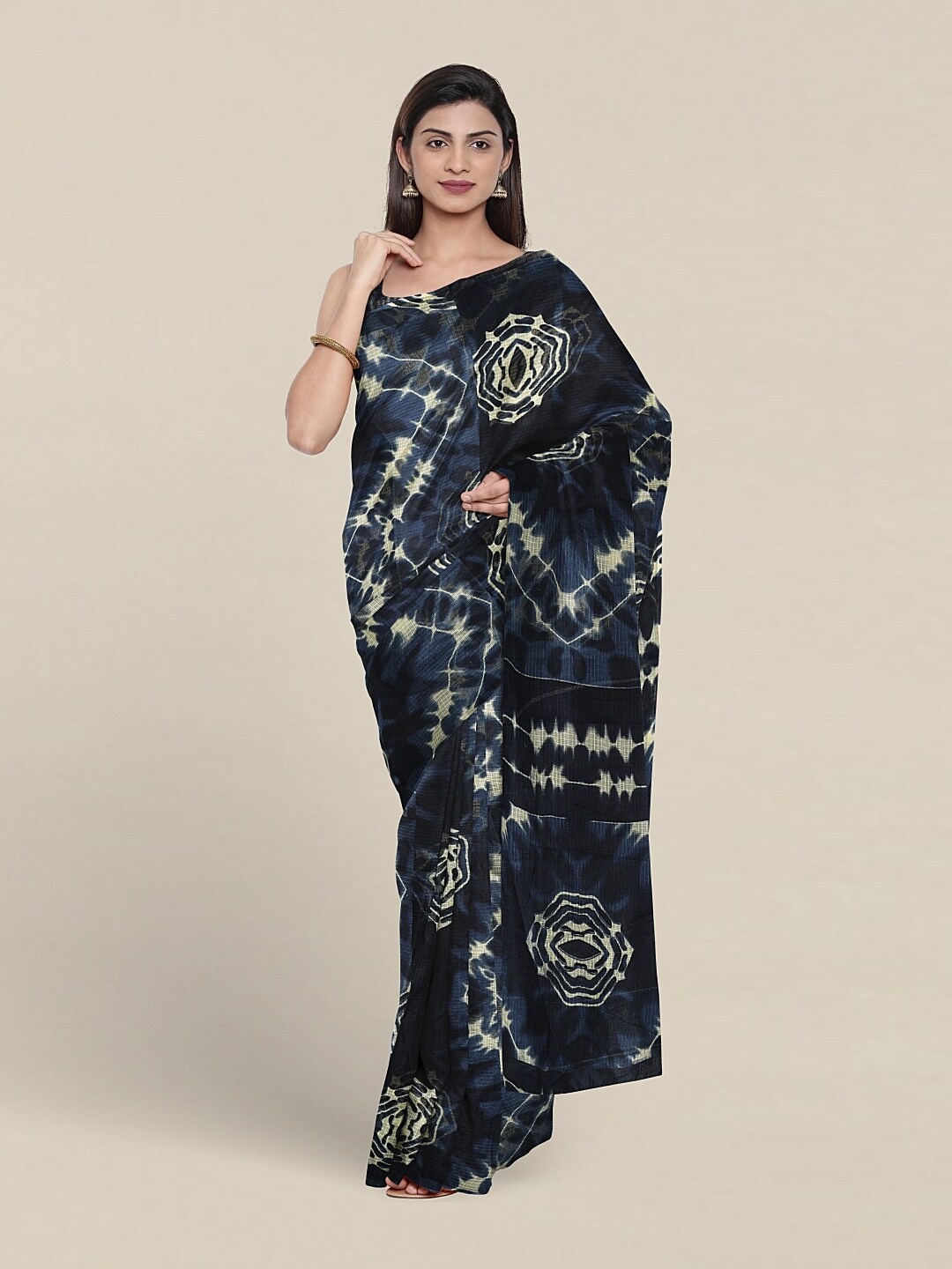 

Pothys Abstract Printed Saree, Grey
