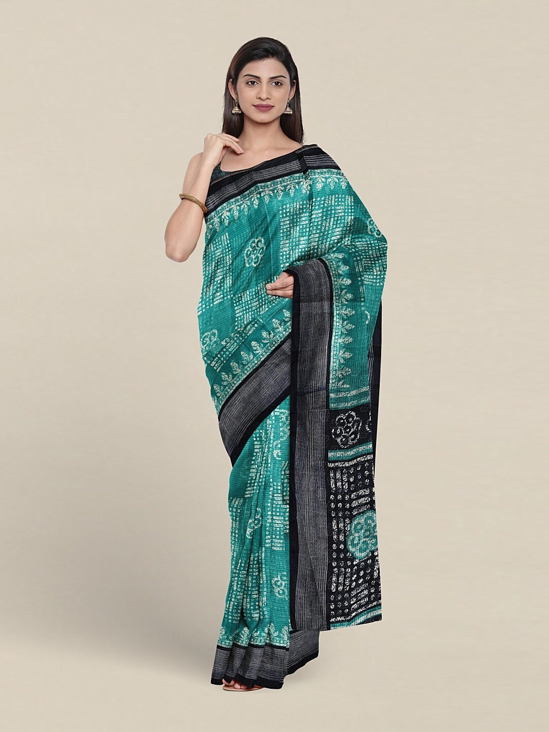 

Pothys Geometric Printed Cotton Saree With Blouse Piece, Green