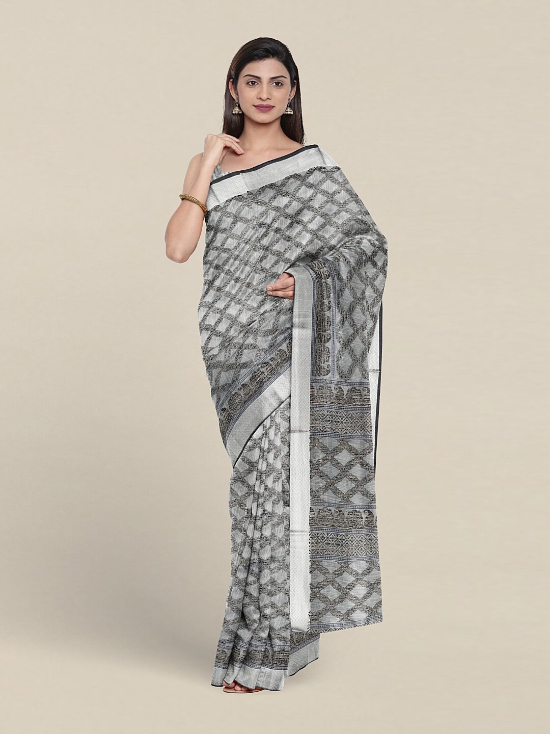 

Pothys Geometric Printed Pure Cotton Saree, Grey