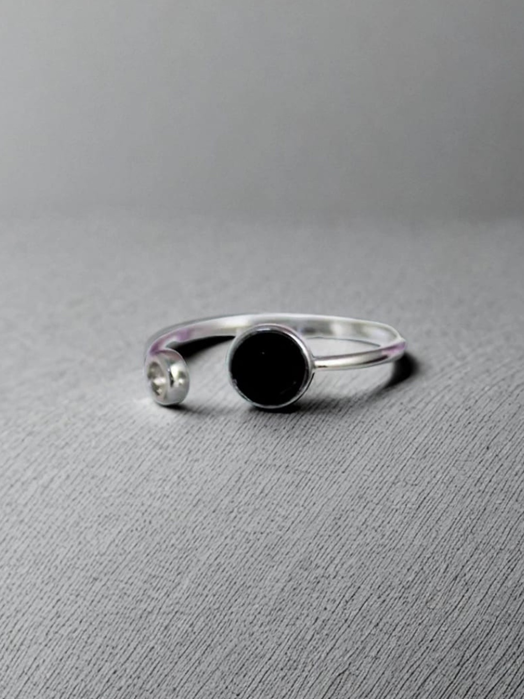 

SALTY Silver-Plated Stone-Studded Adjustable Finger Ring