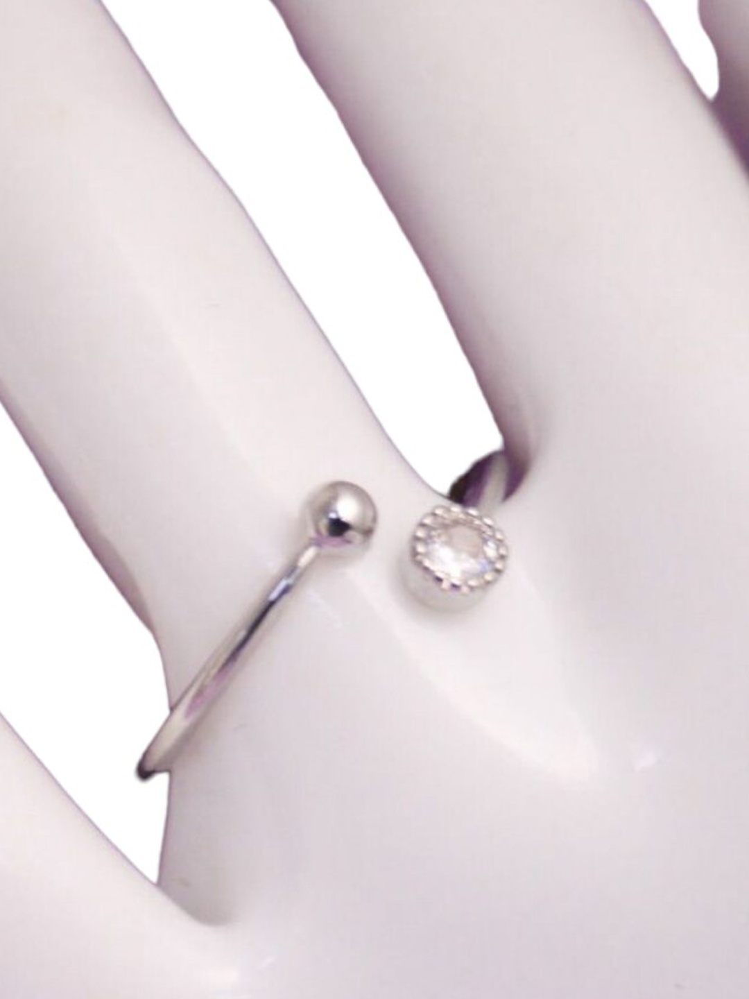 

SALTY Stone-Studded Finger Ring, Silver