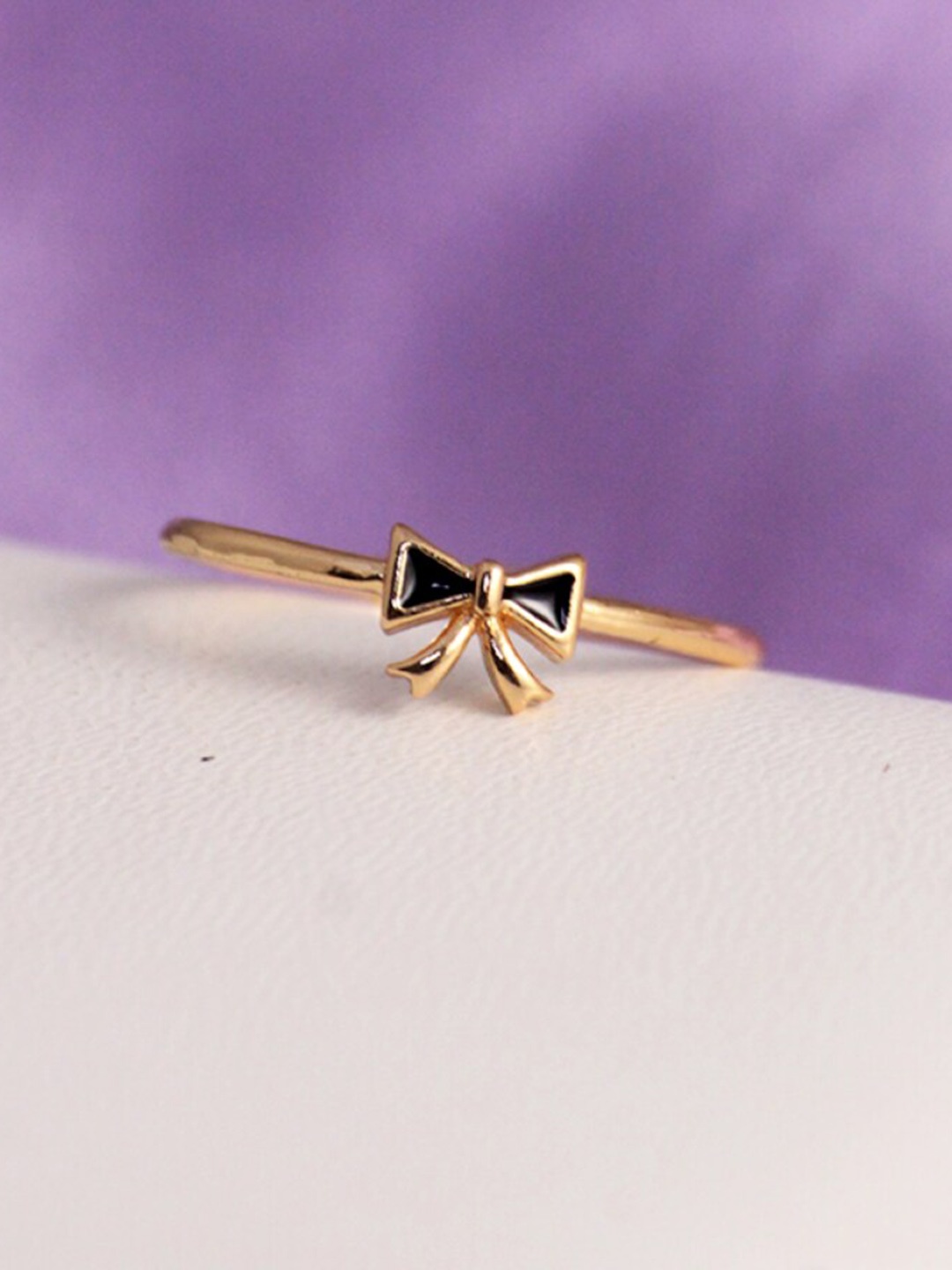 

SALTY Electroplated Minimal Bow Shaped Ring, Gold