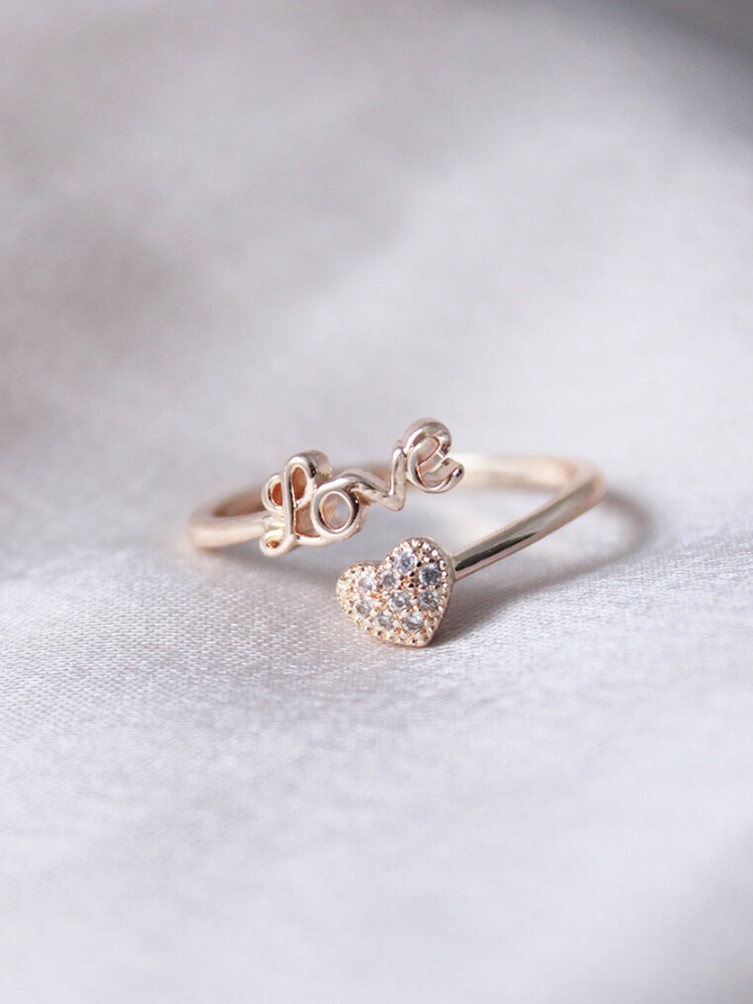 

SALTY Stone-Studded Anti Tarnish Case love Engraved Ring, Gold