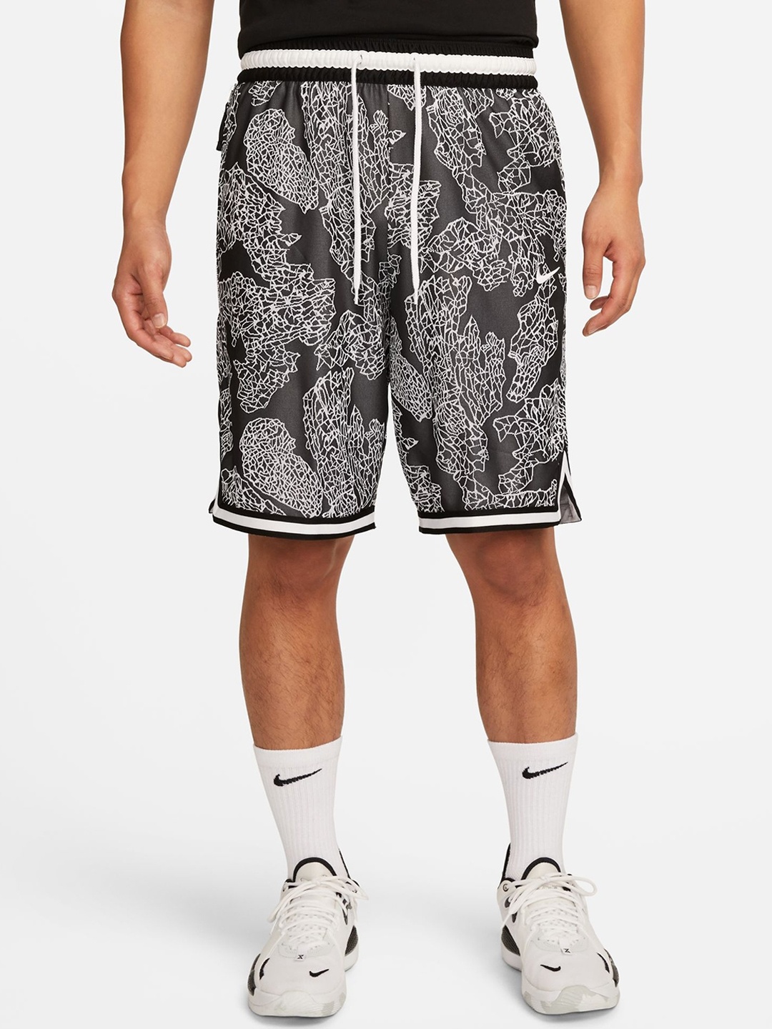 

Nike Men DFDNA10IN Sweat-Wicking Sports Shorts, Black