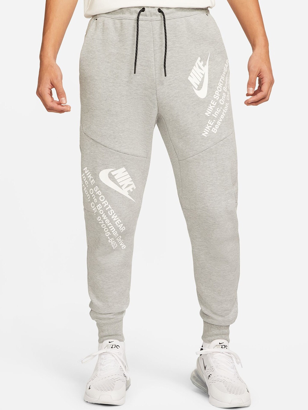 

Nike Men Grey Sportswear Tech Fleece Joggers