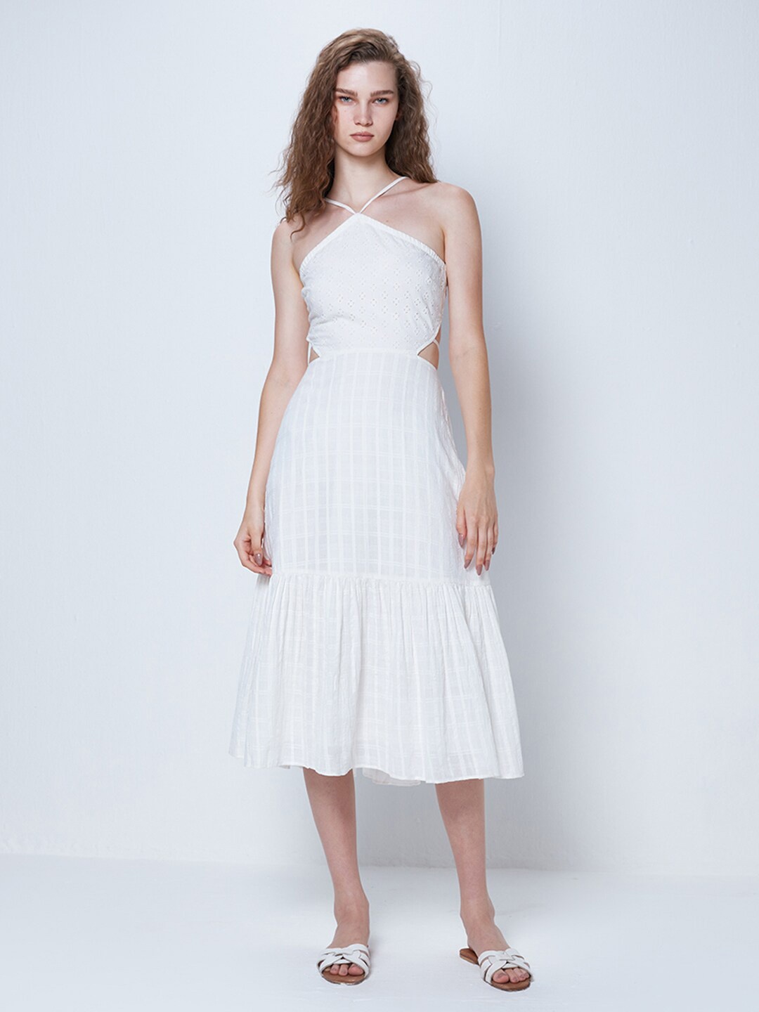 

COVER STORY White Halter Neck Tie-Ups Detailed Schiffli Cotton Fit & Flare Midi Dress