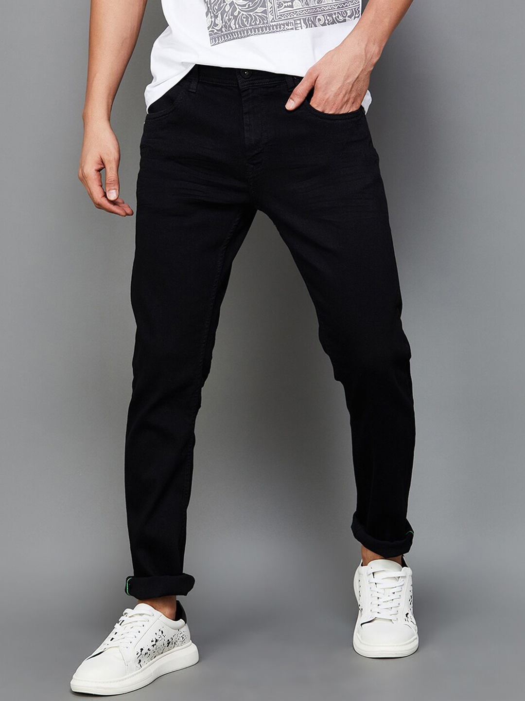 

Bossini Men Mid Rise Clean Look Jeans, Black