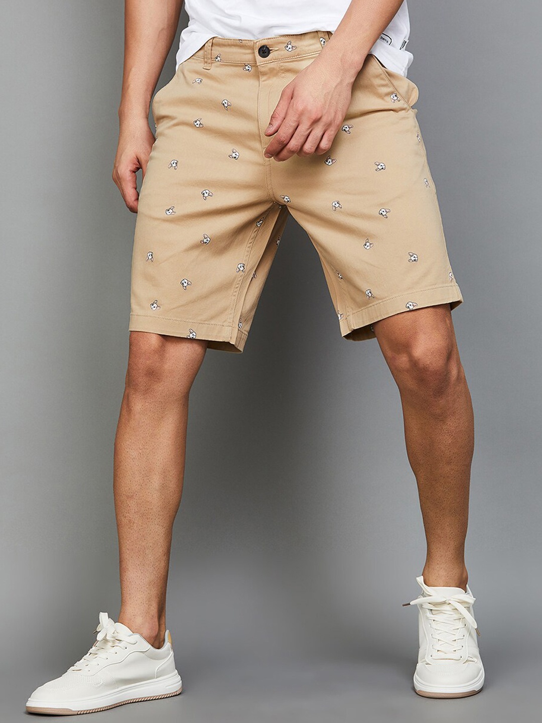

Fame Forever by Lifestyle Men Conversational Printed Mid Rise Shorts, Beige