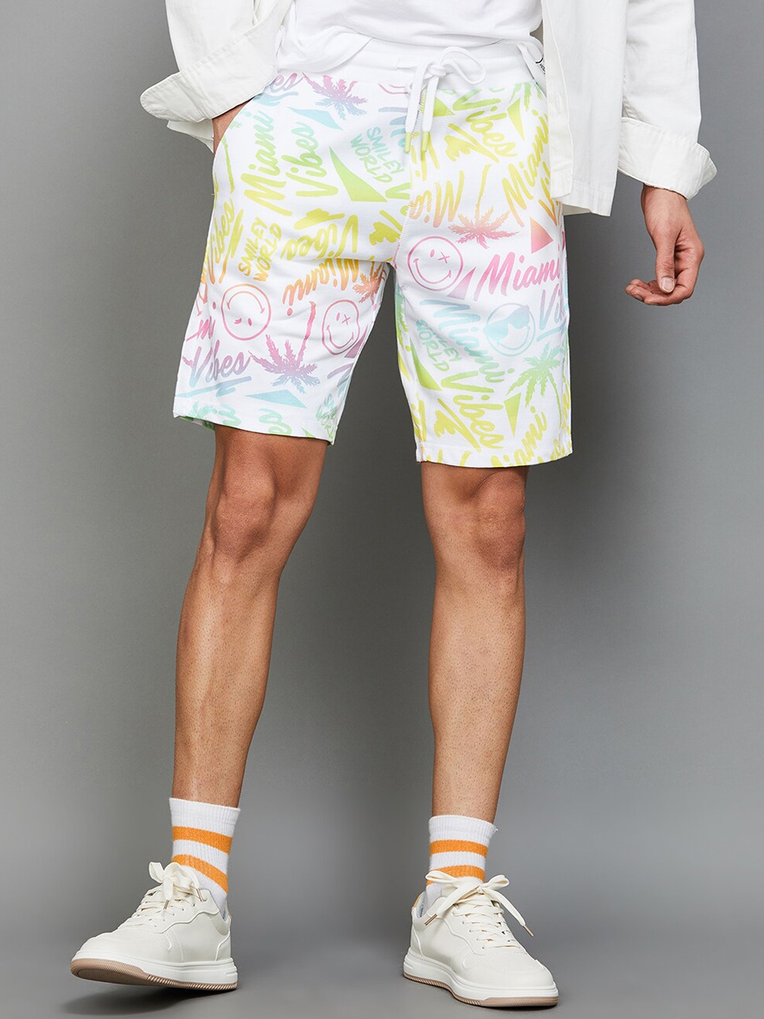 

SmileyWorld Men Conversational Printed Cotton Shorts, White
