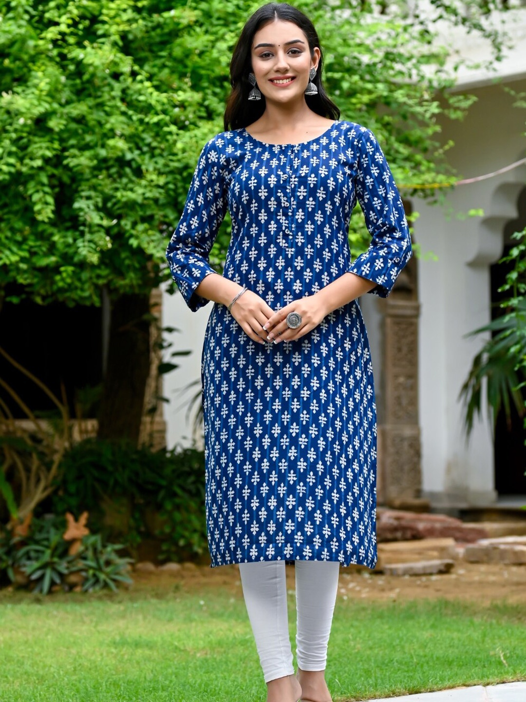 

Nishika Ethnic Motif Printed Cotton Straight Kurta, Blue