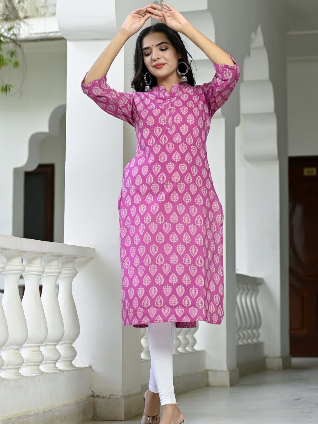 

Nishika Geometric Printed Kurta, Pink