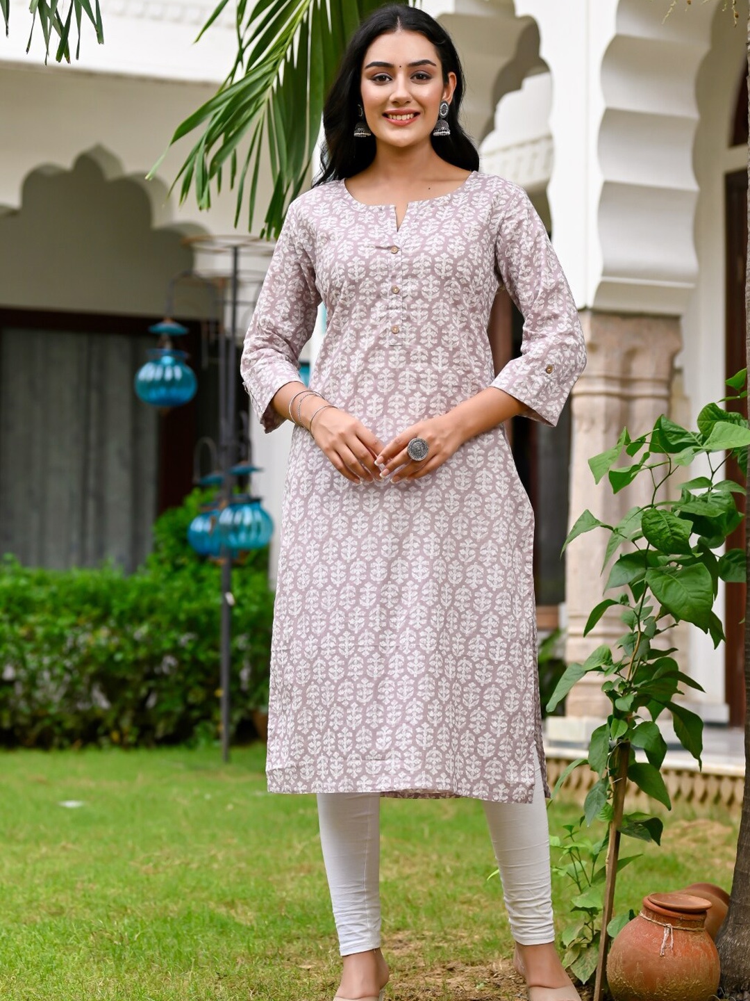 

Nishika Ethnic Motif Printed Cotton Straight Kurta, Grey