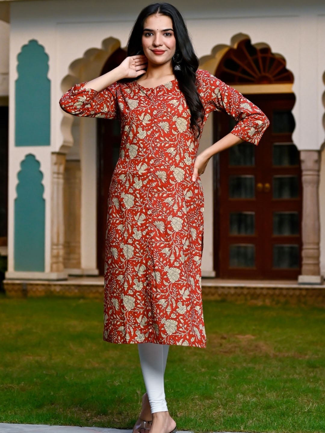 

Nishika Floral Printed Pure Cotton Kurta, Maroon