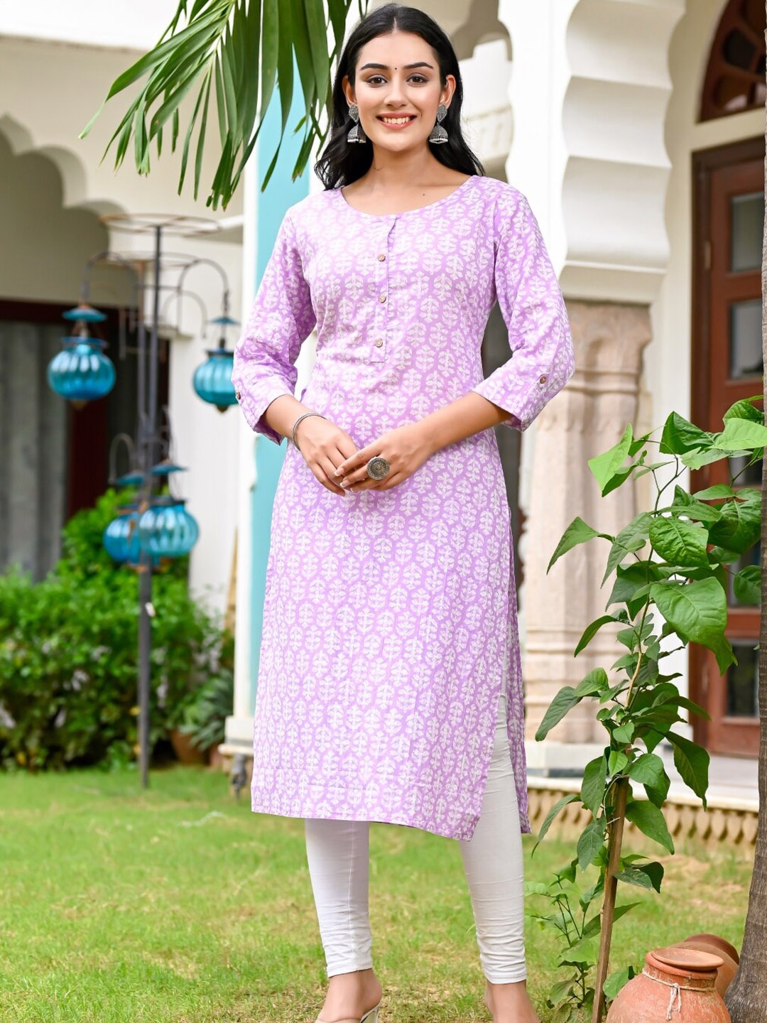 

Nishika Ethnic Motif Printed Cotton Straight Kurta, Purple