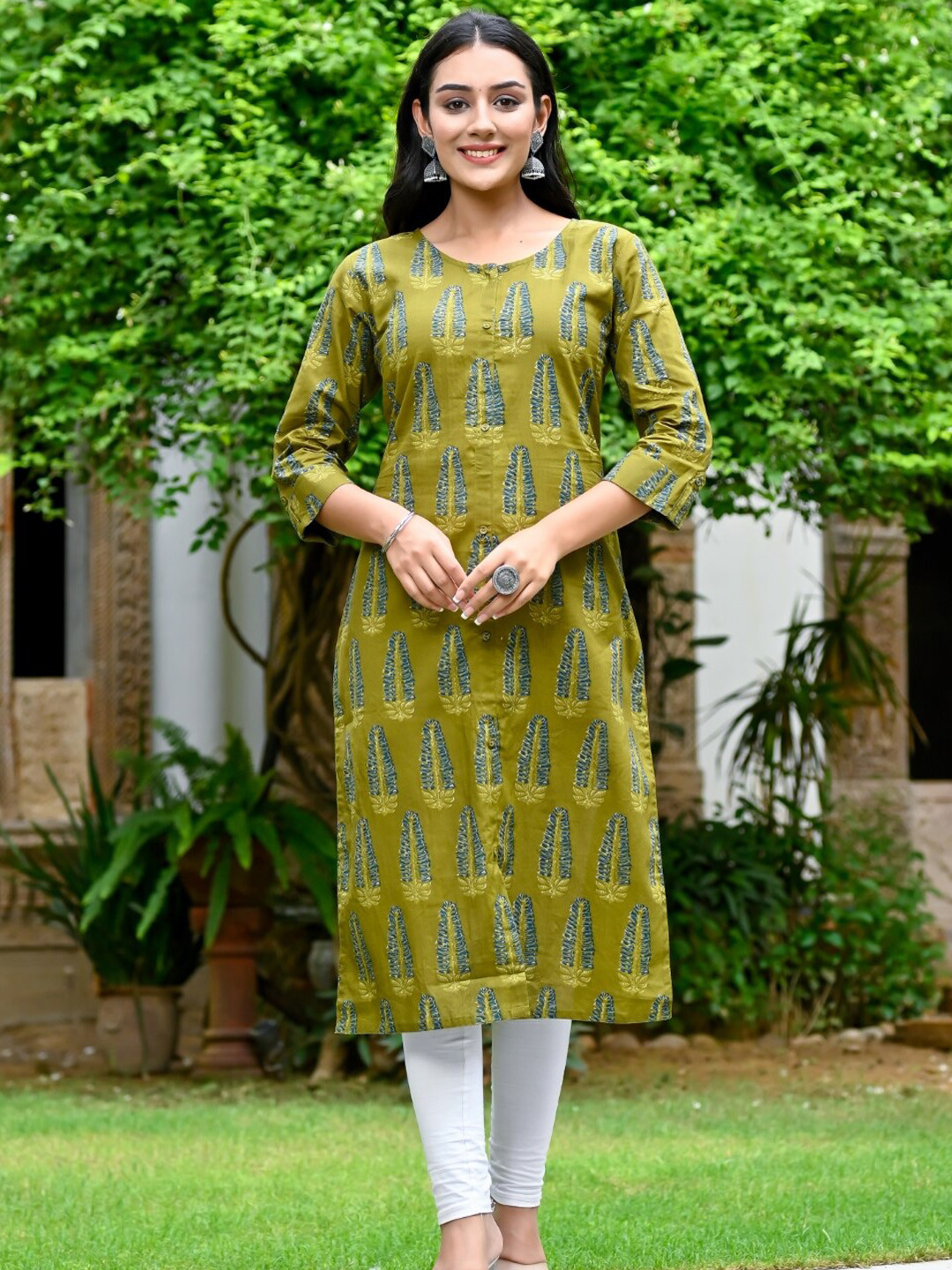 

Nishika Geometric Printed Cotton Kurta, Green