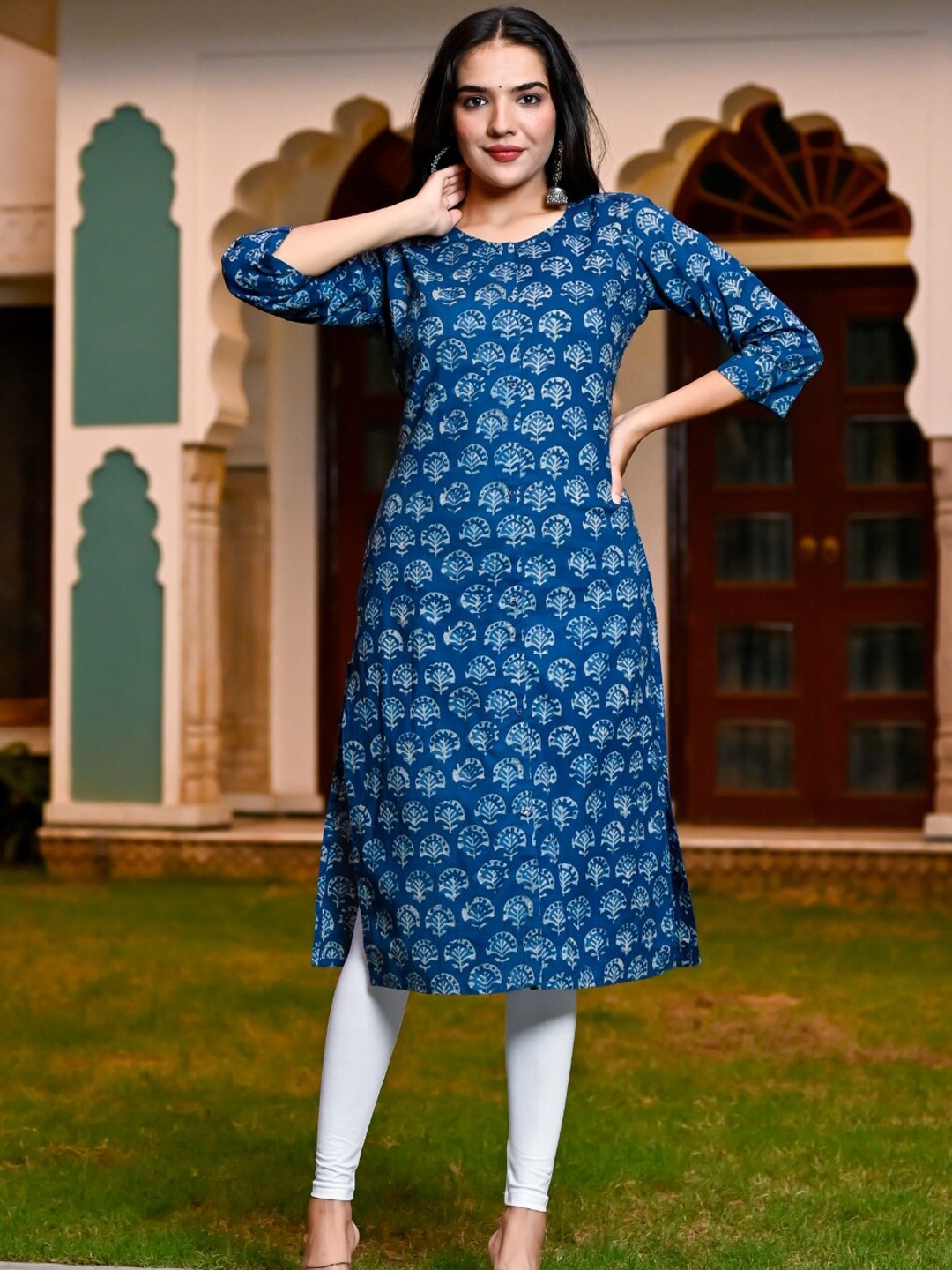 

Nishika Ethnic Motifs Printed Cotton Straight Kurta, Blue