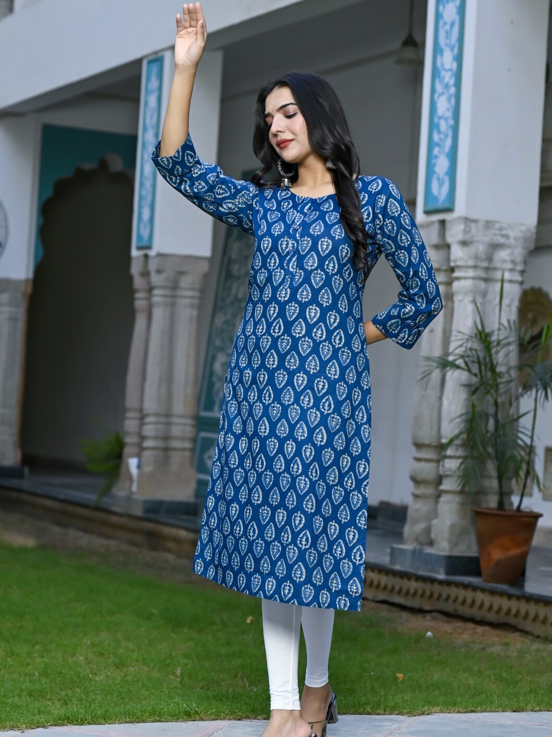 

Nishika Ethnic Motif Printed Cotton Straight Kurta, Blue