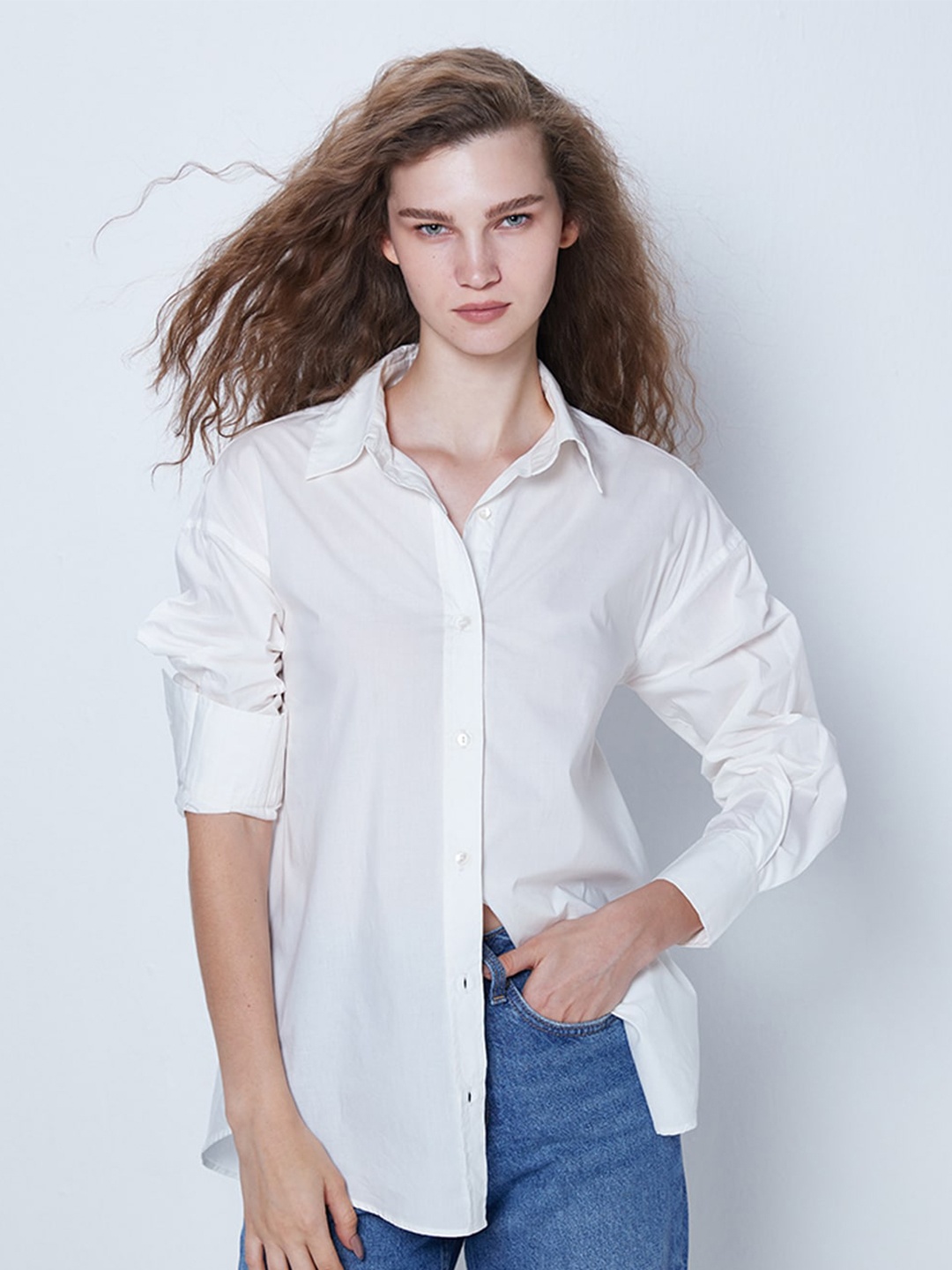 

COVER STORY Spread Collar Opaque Longline Casual Cotton Shirt, White