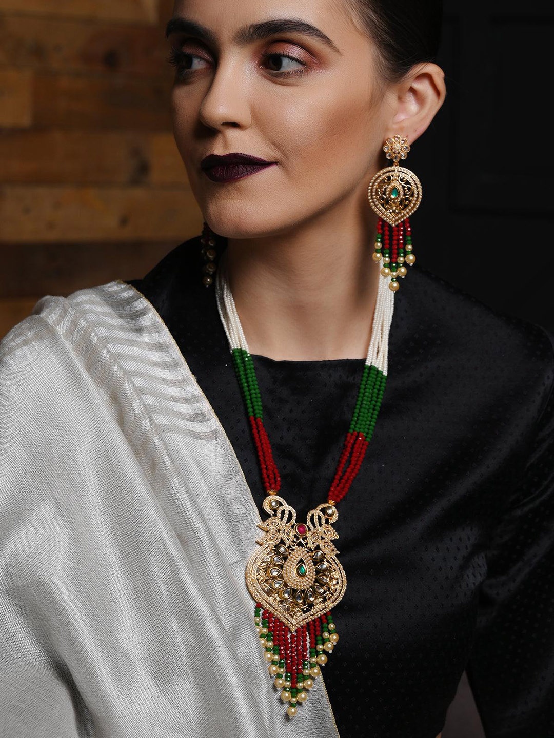 

ODETTE Gold-Plated Stone-Studded & Pearl Beaded Ethnic Necklace & Earring