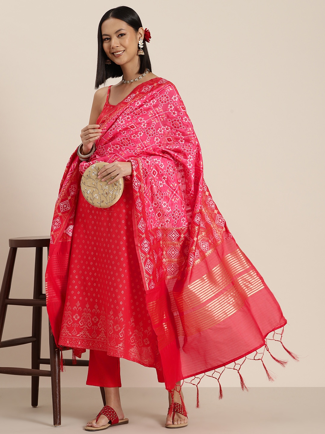 

HERE&NOW Ethnic Motifs Printed Woven Design Detail Kurta With Trousers & Dupatta, Red