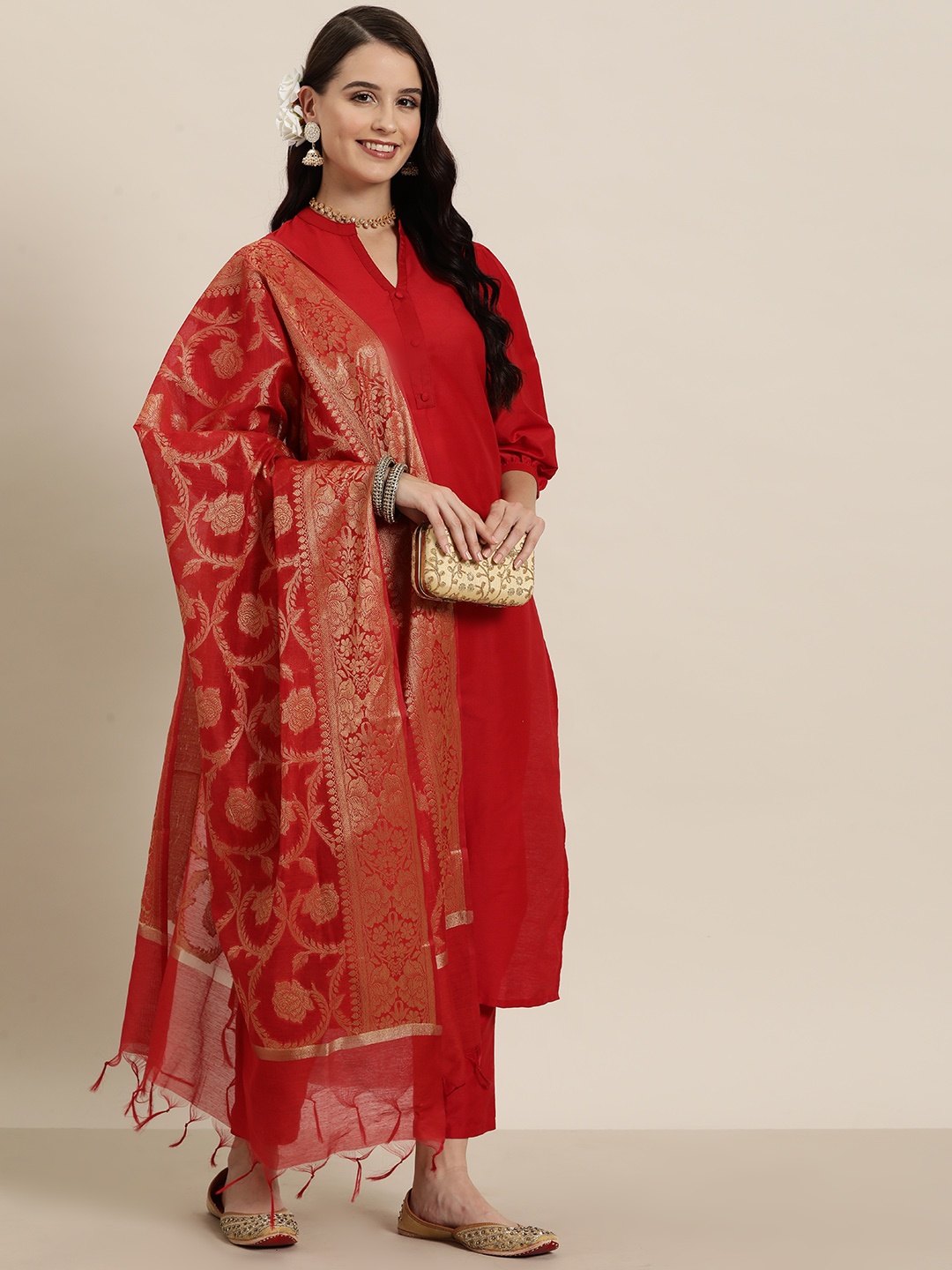 

HERE&NOW Solid Mandarin Collar Puff Sleeves Kurta with Trousers & Dupatta, Red