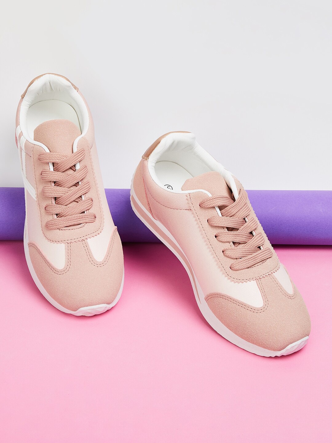 

Ginger by Lifestyle Women Colourblocked Sneakers, Pink