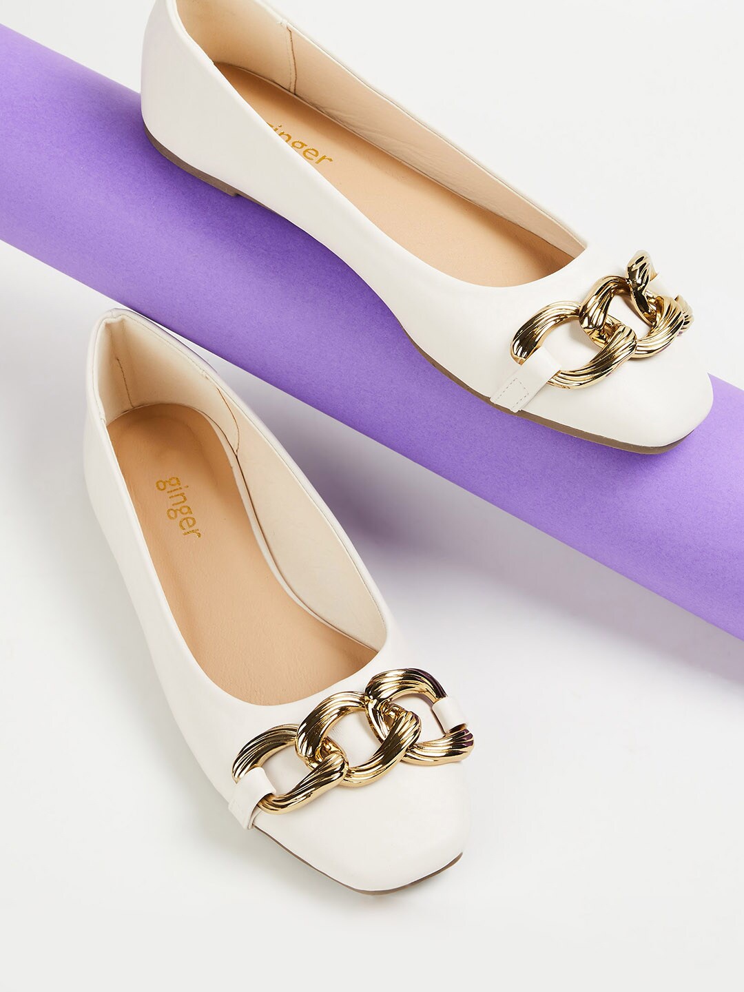 

Ginger by Lifestyle Slip-On Ballerinas With Western Embellished, Off white