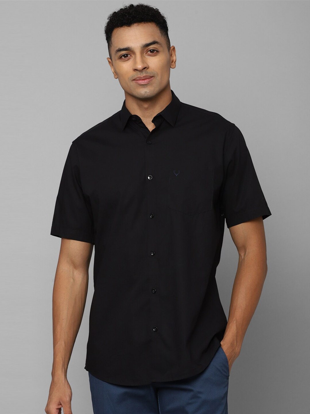 

Allen Solly Slim Fit Spread Collar Pure Cotton Casual Shirt, Black