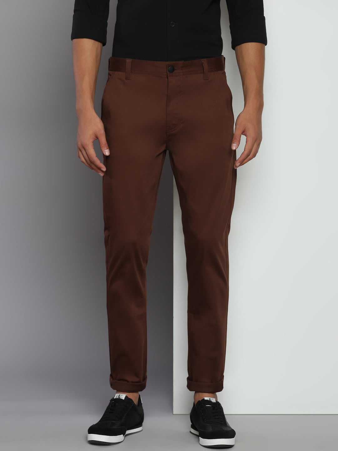 

Calvin Klein Jeans Men Slim Fit Chinos Trousers, Brown