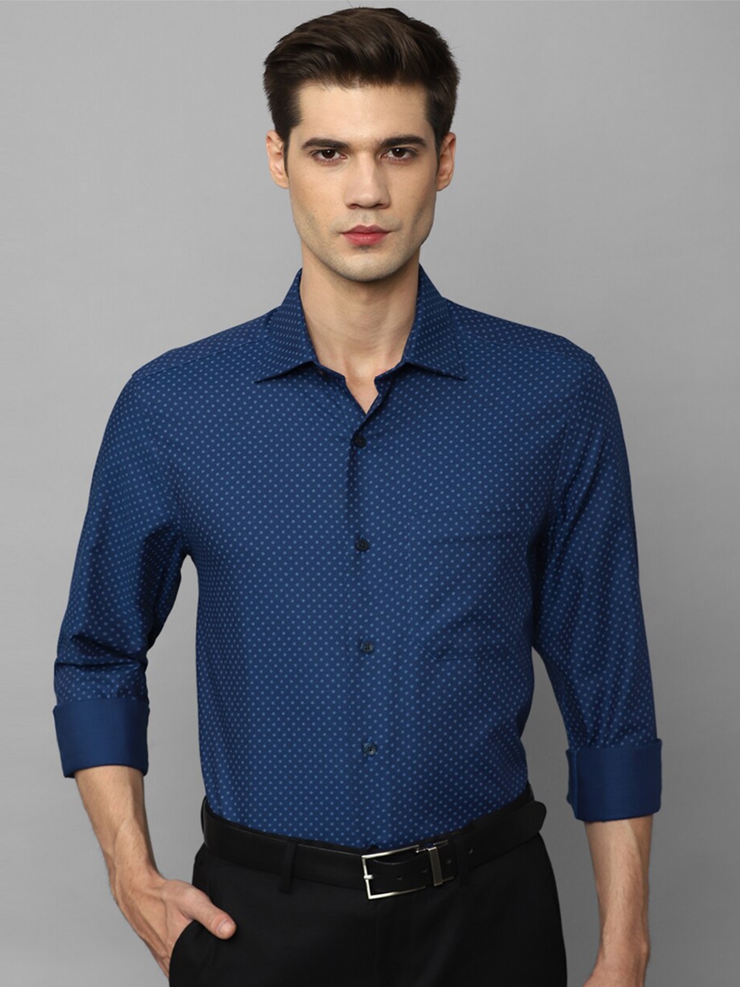 

Louis Philippe Micro Ditsy Printed Pure Cotton Formal Shirt, Navy blue