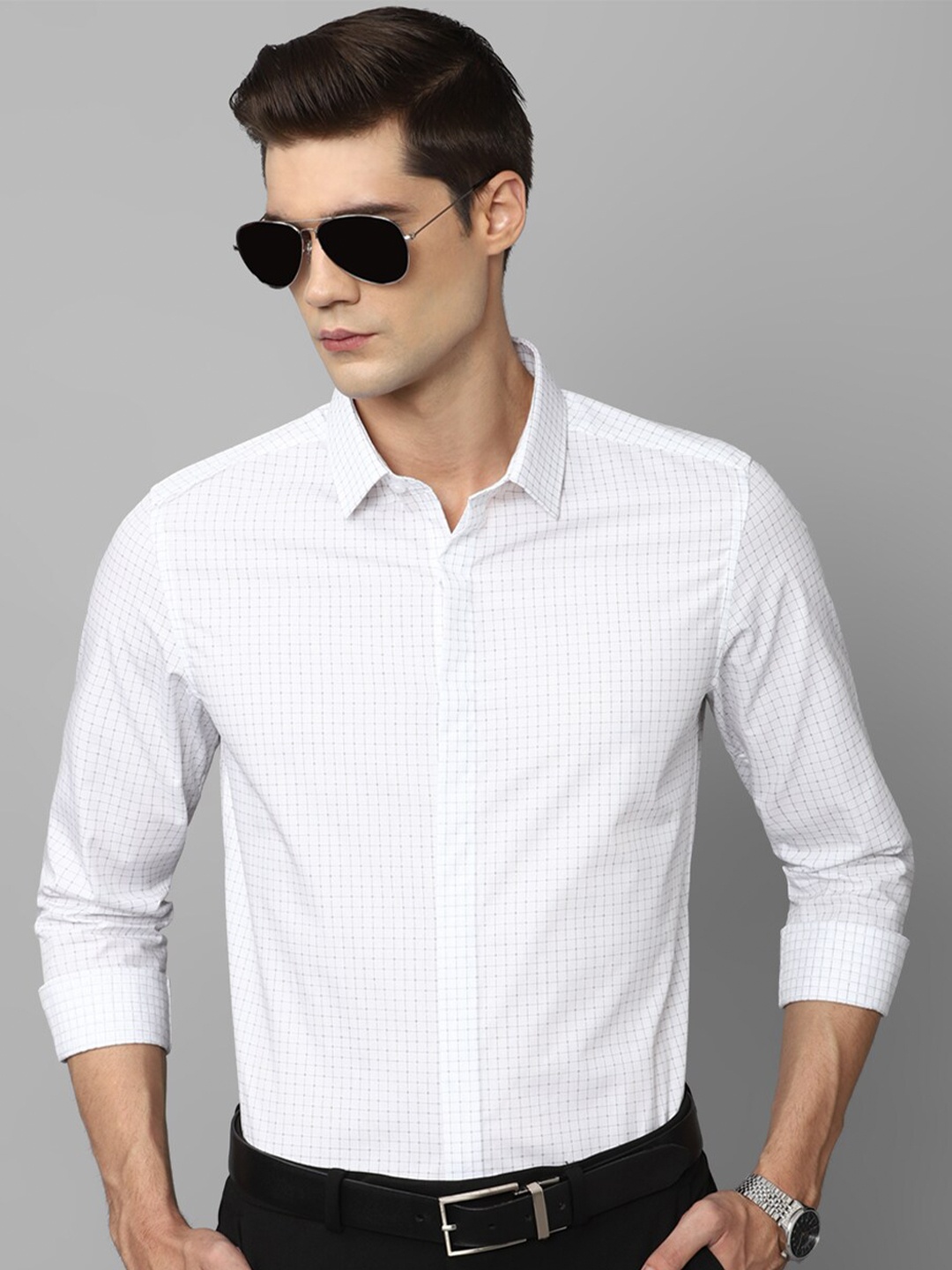 

Louis Philippe Grid Tattersall Checked Spread Collar Slim Fit Pure Cotton Formal Shirt, White