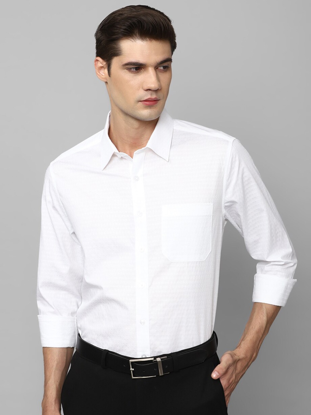 

Louis Philippe Spread Collar Slim Fit Pure Cotton Formal Shirt, White