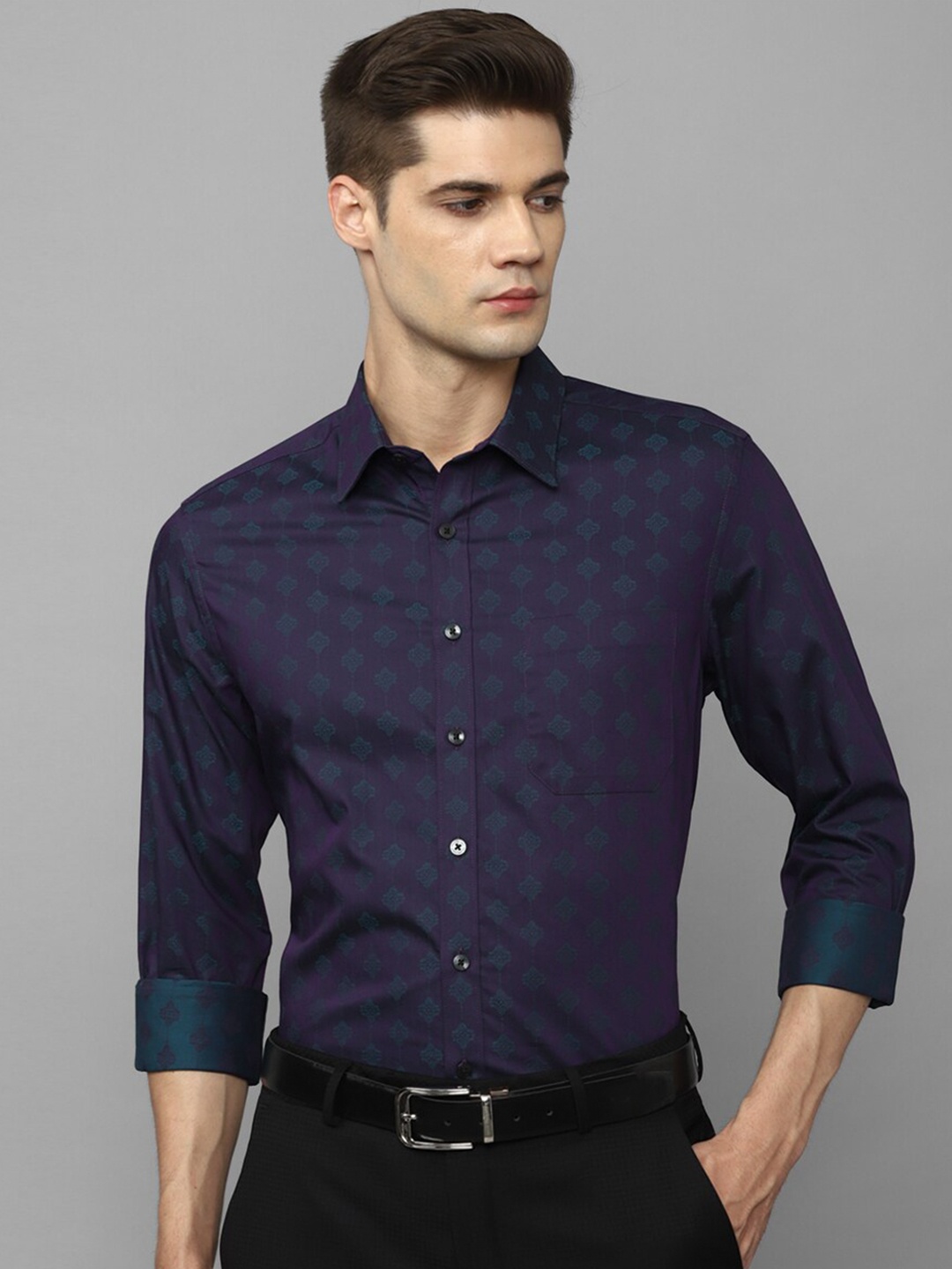 

Louis Philippe Ethnic Motifs Printed Spread Collar Slim Fit Pure Cotton Formal Shirt, Navy blue