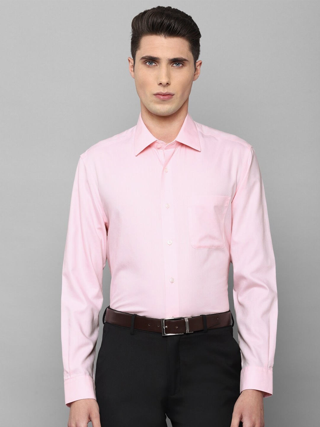 

Louis Philippe Spread Collar Regular Fit Pure Cotton Formal Shirt, Pink