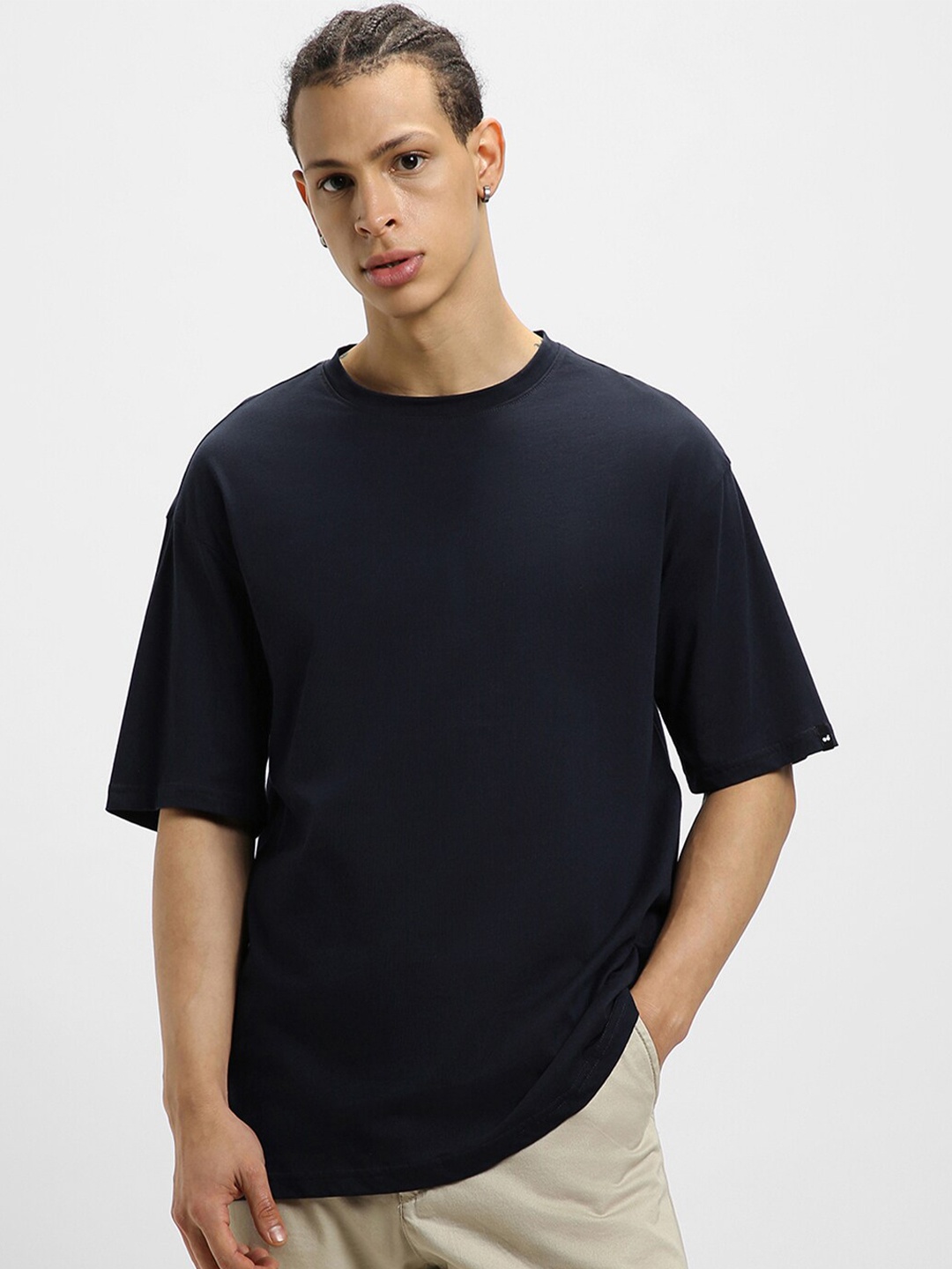 

Bewakoof Men Solid Oversized T-shirt, Navy blue