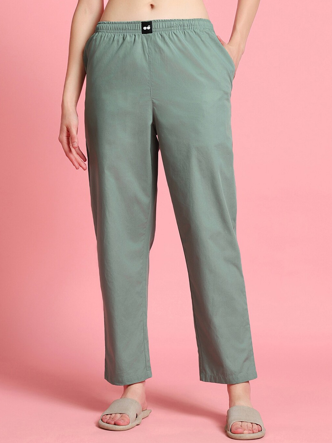 

Bewakoof Green Straight Pure Cotton Lounge Pant
