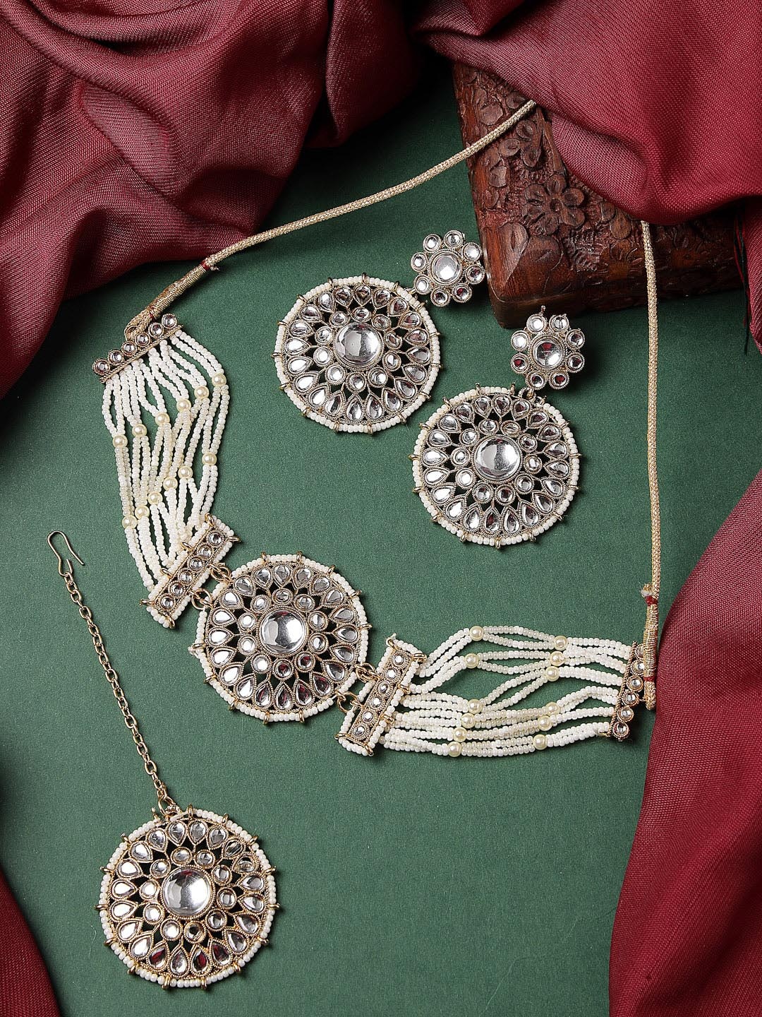 

Sukkhi Gold-Plated Kundan & Beads Studded Choker Necklace Jewellery Set, White