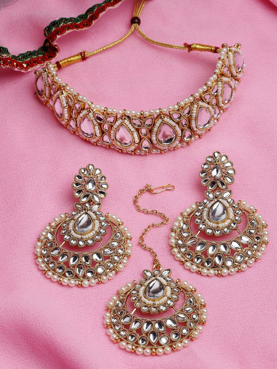 

Sukkhi Gold-Plated Kundan & Beads Studded Choker Necklace Jewellery Set, White