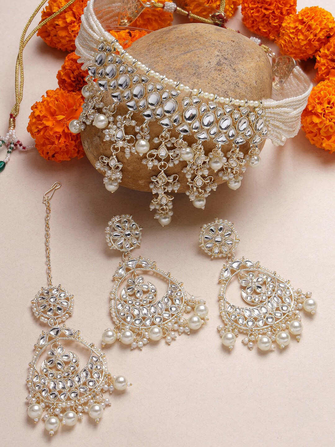 

Sukkhi Gold-Plated Kundan & Pearls Beaded Choker Necklace Jewellery Set, White