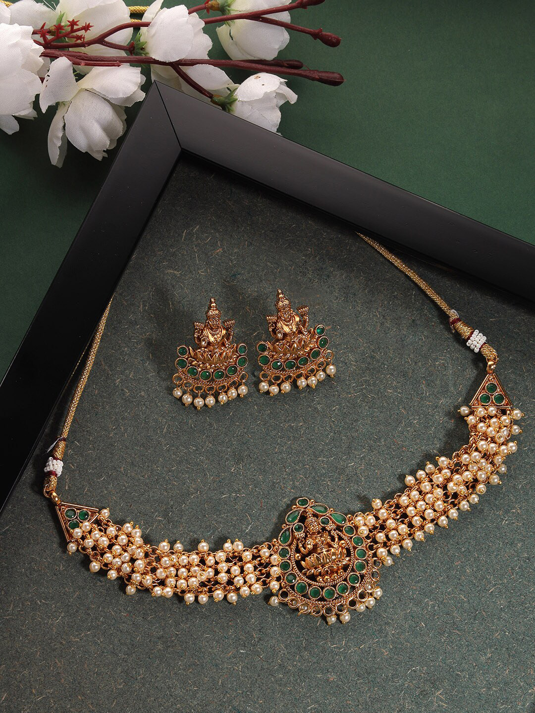 

Sukkhi Gold-Plated Stone & Beads Studed Goddess Engraved Centerpiece Choker Jewellery Set, Green
