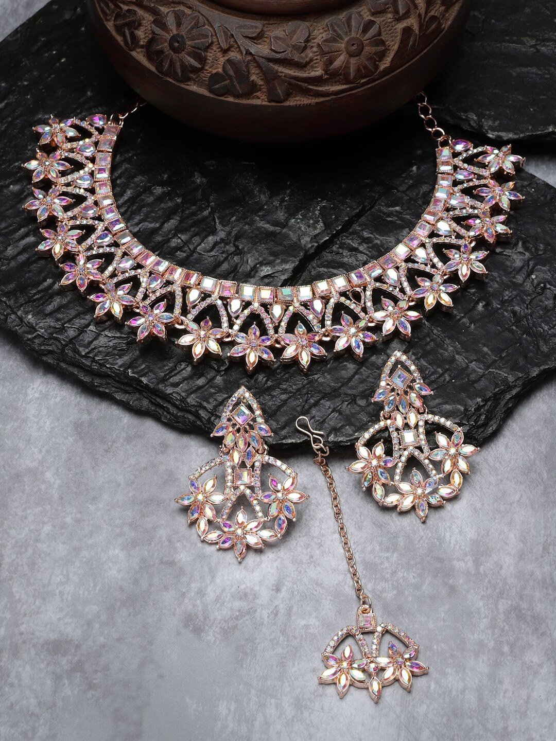 

Sukkhi Rose Gold-Plated Stone-Studded Choker Jewellery Set