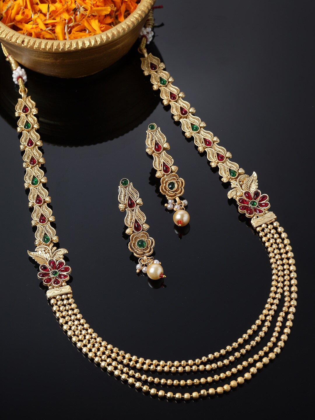 

Sukkhi Gold-Plated Stone-Studded Jewellery Set