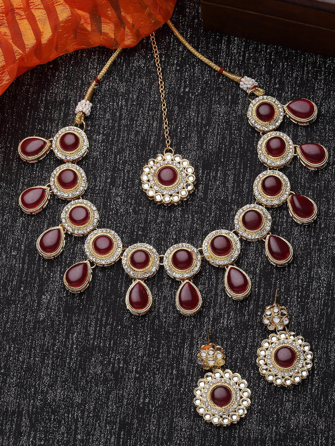 

Sukkhi Gold Plated & Kundan Studded Jewellery Set