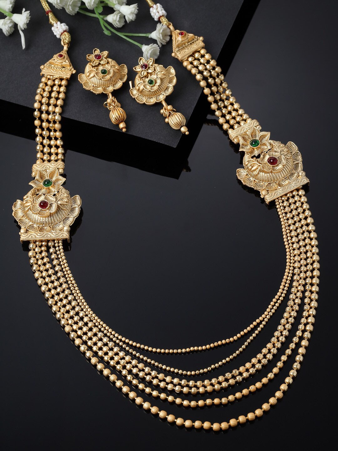 

Sukkhi Gold Plated & Kundan Studded Jewellery Set